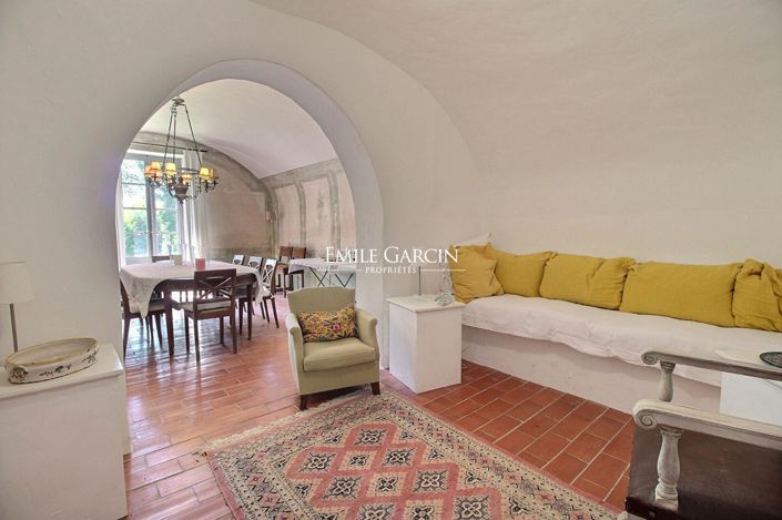 Image No.12-10 Bed House for sale