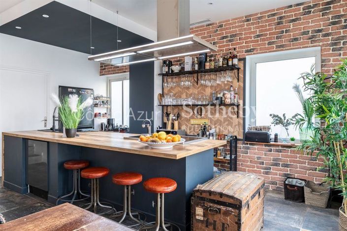 Image No.1-6 Bed House for sale