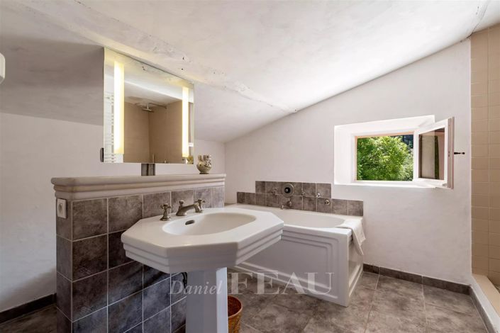 Image No.10-5 Bed House for sale