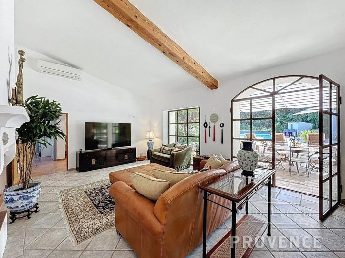 Image No.18-5 Bed House for sale