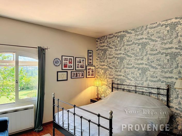 Image No.20-6 Bed House for sale