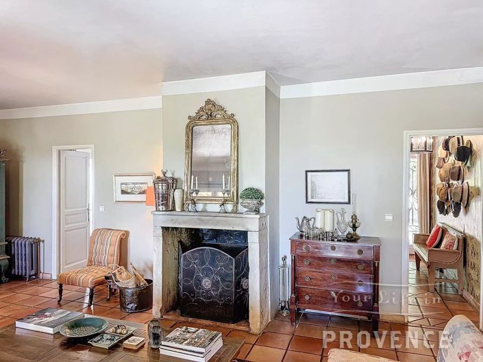 Image No.8-6 Bed House for sale