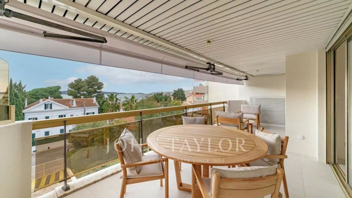 Image No.1-3 Bed Apartment for sale
