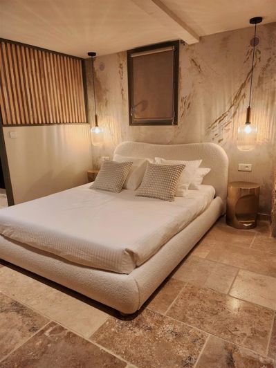 Image No.10-5 Bed House for sale