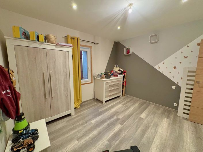 Image No.21-5 Bed House for sale