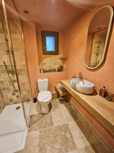 Image No.22-5 Bed House for sale