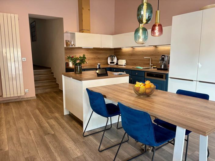 Image No.4-5 Bed House for sale