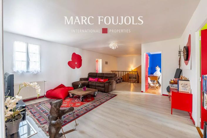 Image No.16-6 Bed House for sale