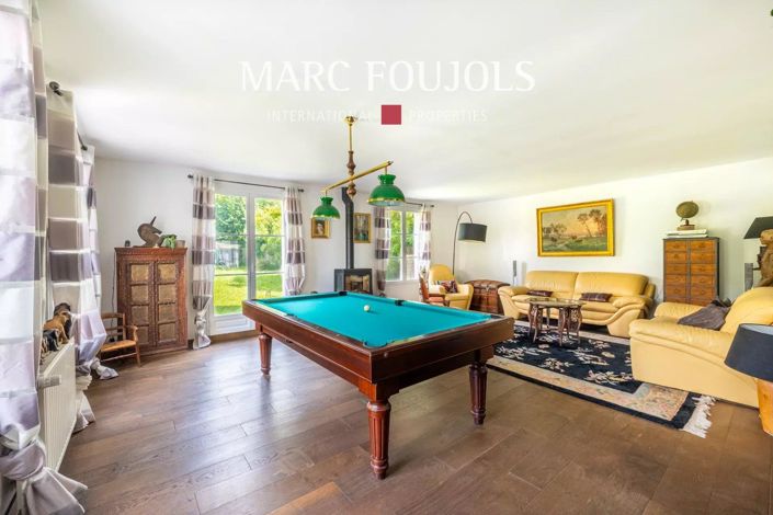 Image No.8-6 Bed House for sale