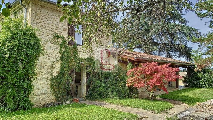 Image No.1-6 Bed House for sale