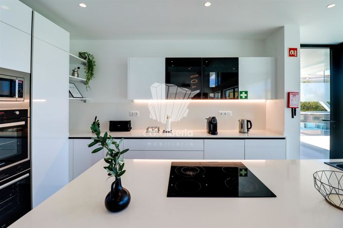 Image No.35-5 Bed House for sale