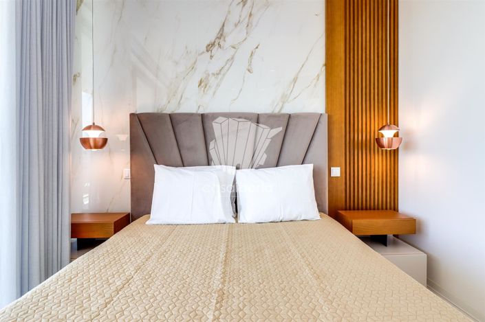 Image No.46-5 Bed House for sale