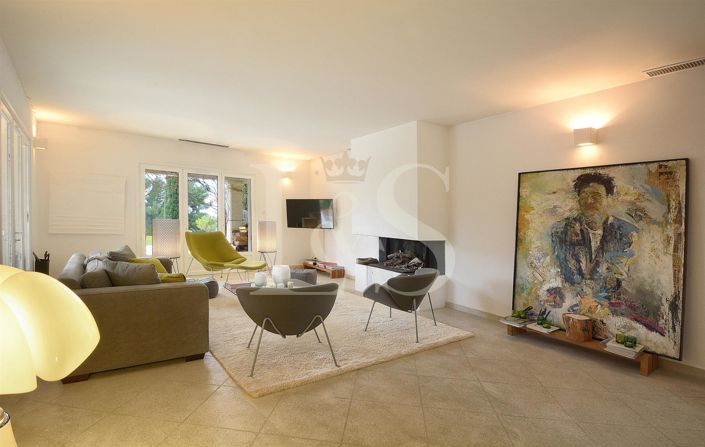 Image No.10-4 Bed House for sale