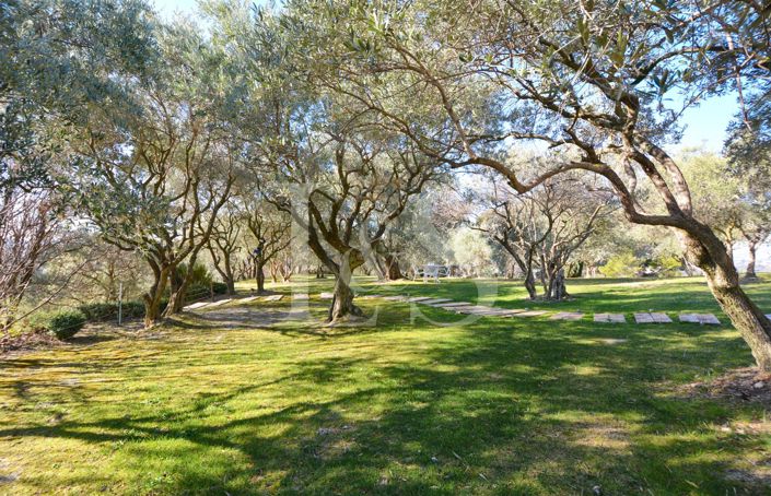 Image No.17-4 Bed House for sale