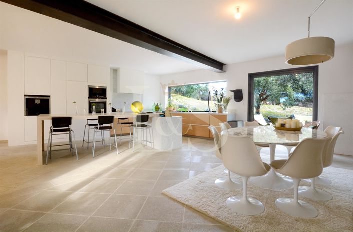 Image No.7-4 Bed House for sale