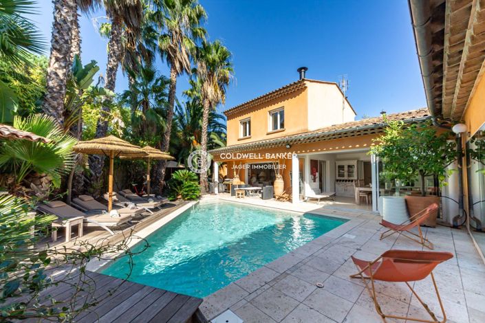 Image No.1-4 Bed House for sale