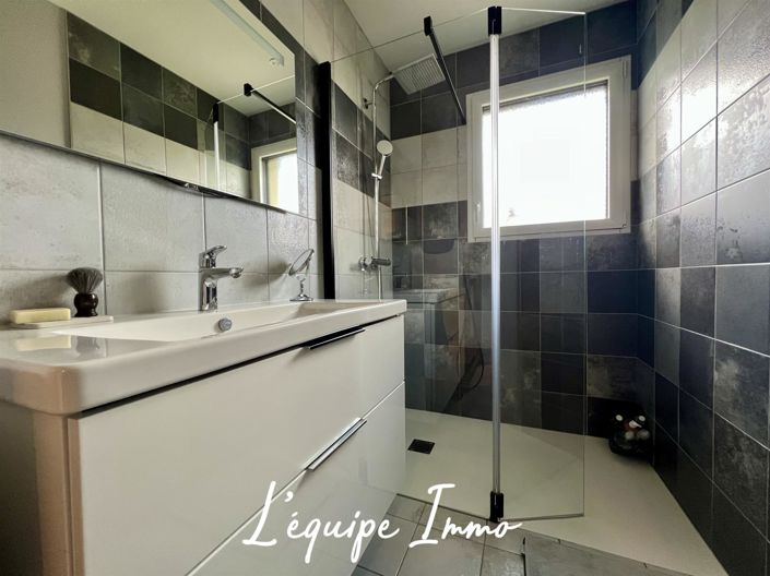 Image No.15-4 Bed House for sale