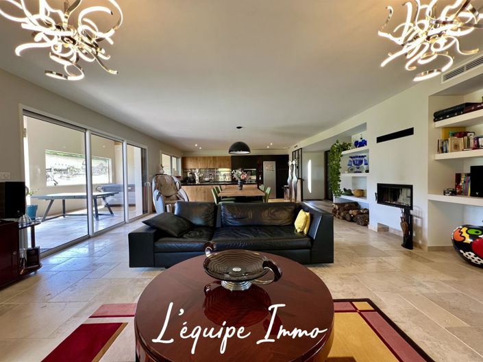 Image No.9-4 Bed House for sale