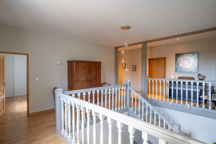 Image No.12-4 Bed House for sale