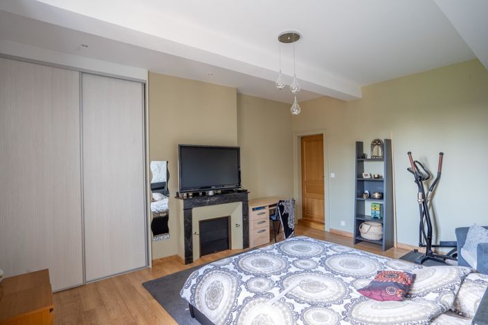 Image No.13-4 Bed House for sale