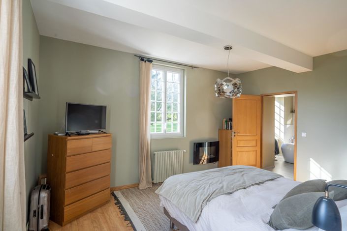 Image No.19-4 Bed House for sale