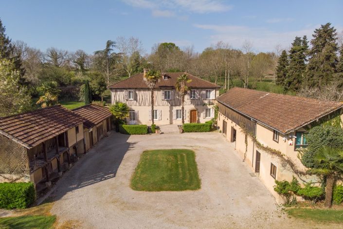 Image No.2-4 Bed House for sale