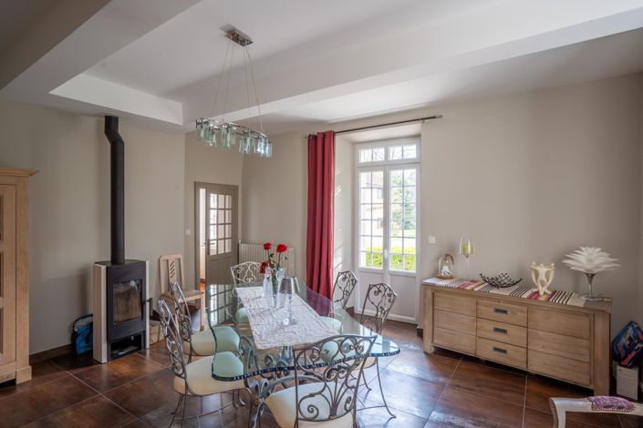 Image No.8-4 Bed House for sale