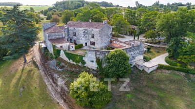 1 - Agen, Property