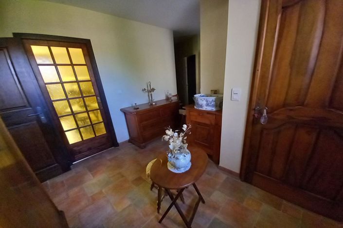 Image No.13-2 Bed House for sale