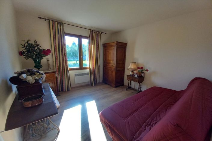 Image No.6-2 Bed House for sale