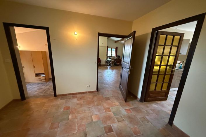 Image No.8-2 Bed House for sale