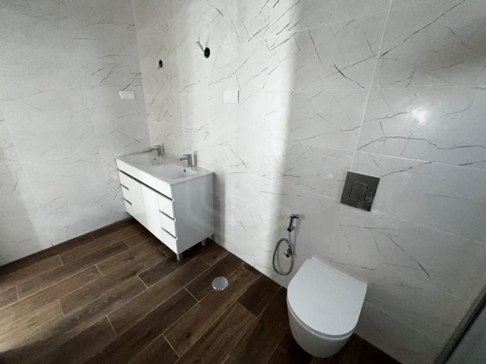 Image No.15-2 Bed Property for sale