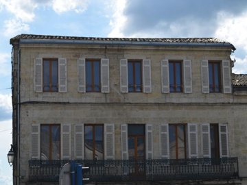 1 - Coutras, House