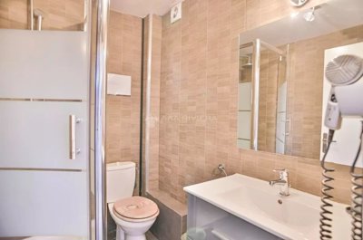 a0aobou8109643sq5