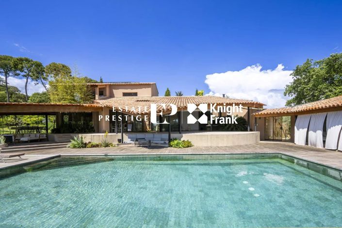 Image No.1-5 Bed House for sale