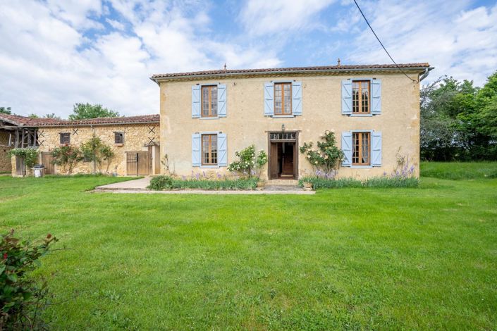 Image No.2-4 Bed House for sale