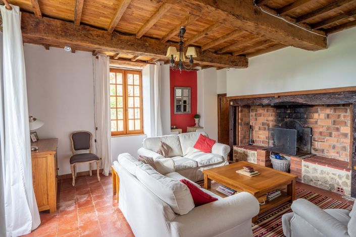 Image No.8-4 Bed House for sale