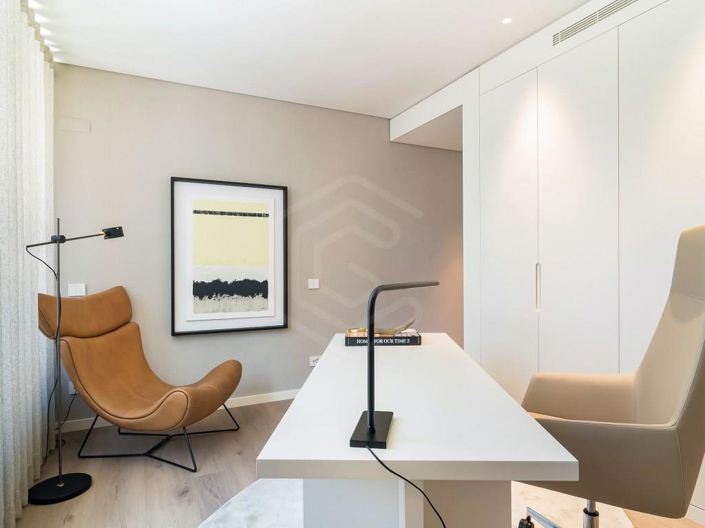 Image No.36-3 Bed Apartment for sale