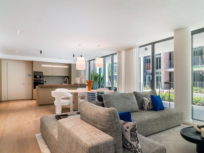 Image No.24-4 Bed Apartment for sale