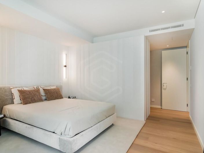 Image No.32-3 Bed Apartment for sale