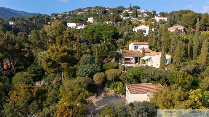 Image No.1-4 Bed House for sale
