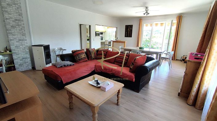 Image No.3-3 Bed House for sale