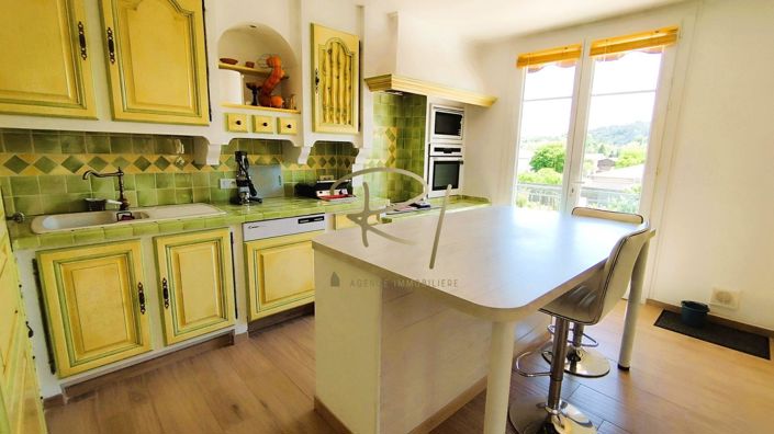 Image No.9-3 Bed House for sale