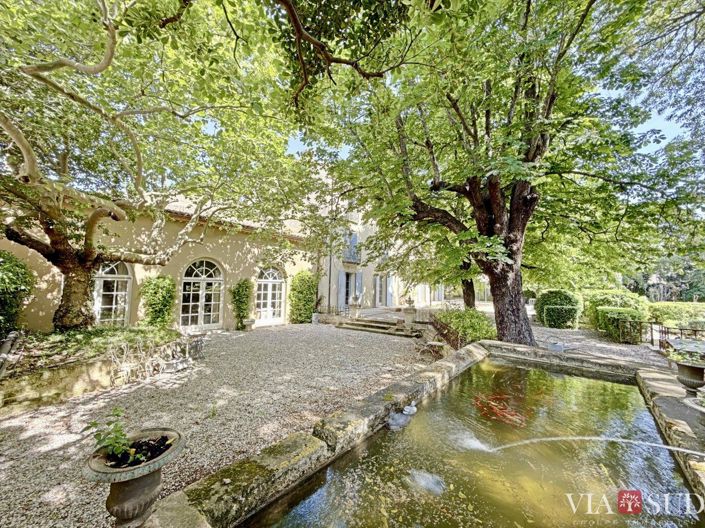 Image No.1-6 Bed Property for sale