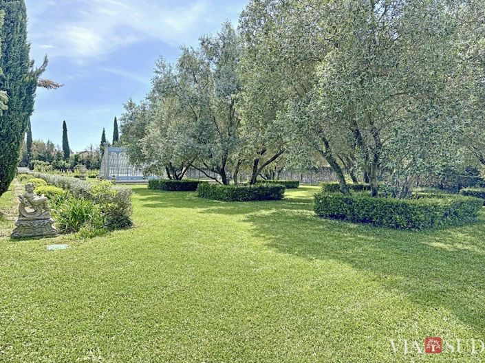 Image No.11-6 Bed House for sale