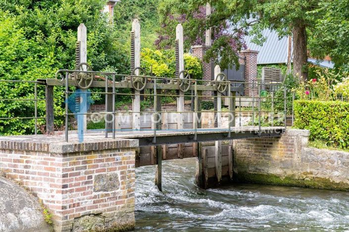 Image No.12-5 Bed House for sale