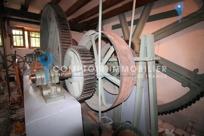 Image No.6-5 Bed House for sale