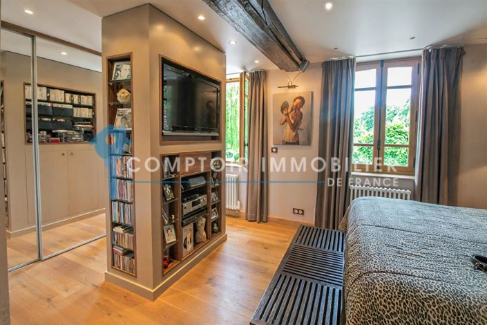 Image No.7-5 Bed House for sale