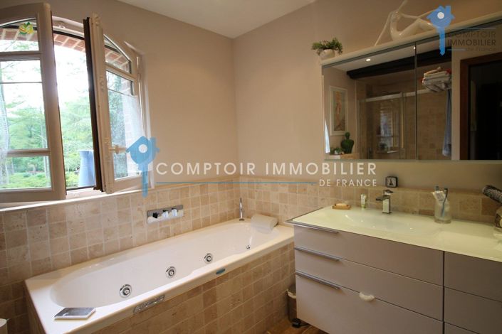 Image No.9-5 Bed House for sale