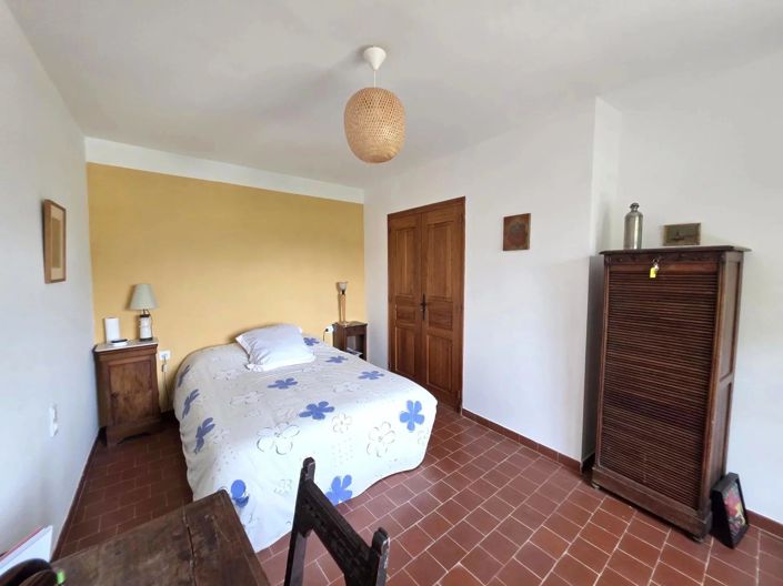 Image No.9-4 Bed House for sale